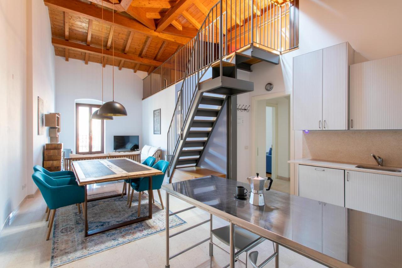 Harbor View - Malcesine Apartment ภายนอก รูปภาพ