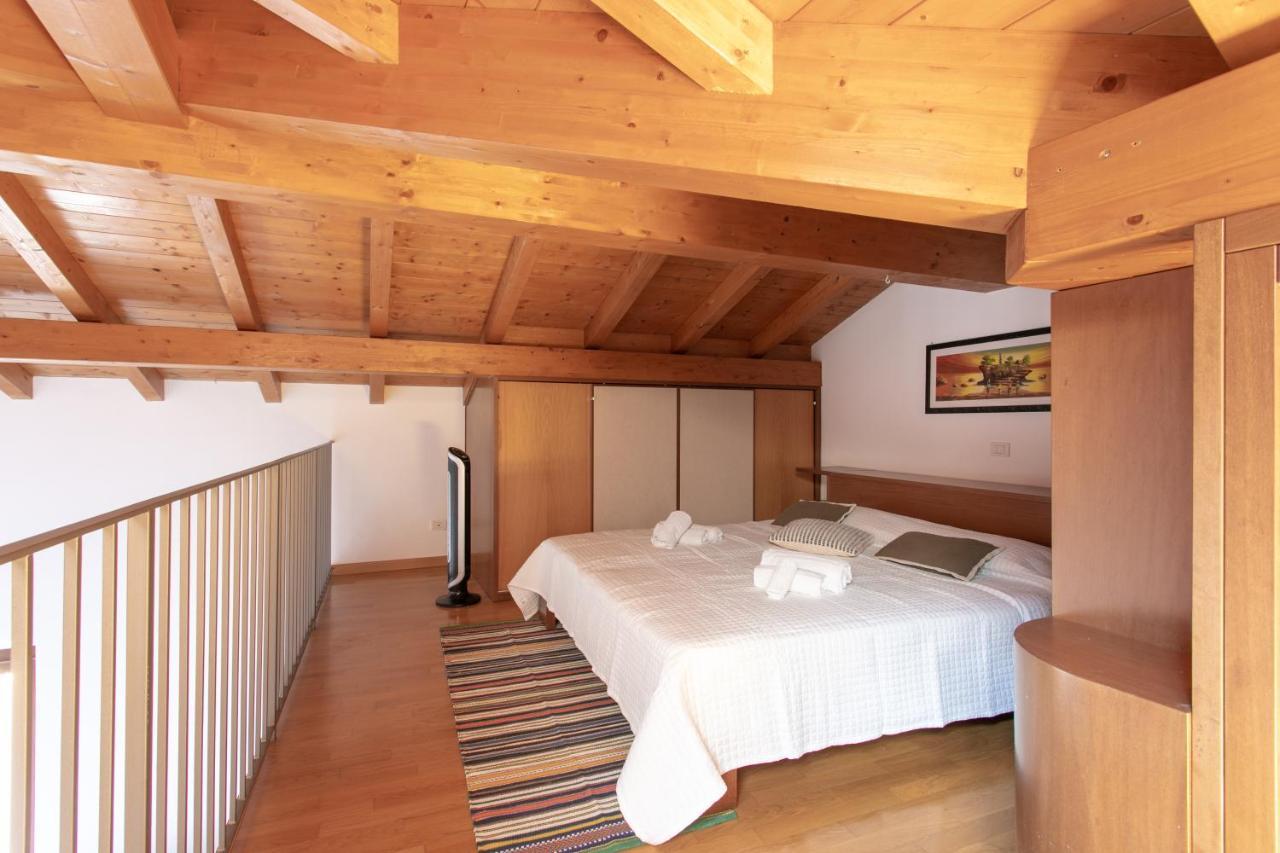 Harbor View - Malcesine Apartment ภายนอก รูปภาพ