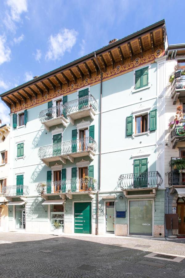Harbor View - Malcesine Apartment ภายนอก รูปภาพ